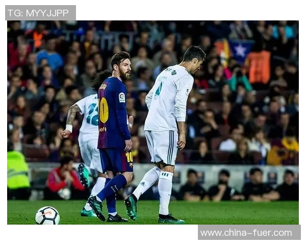 足球传奇对决:梅西与C罗谁能更高攀顶峰成就永恒伟大 足球传奇对决:梅西与C罗谁能更高攀顶峰成就永恒伟大